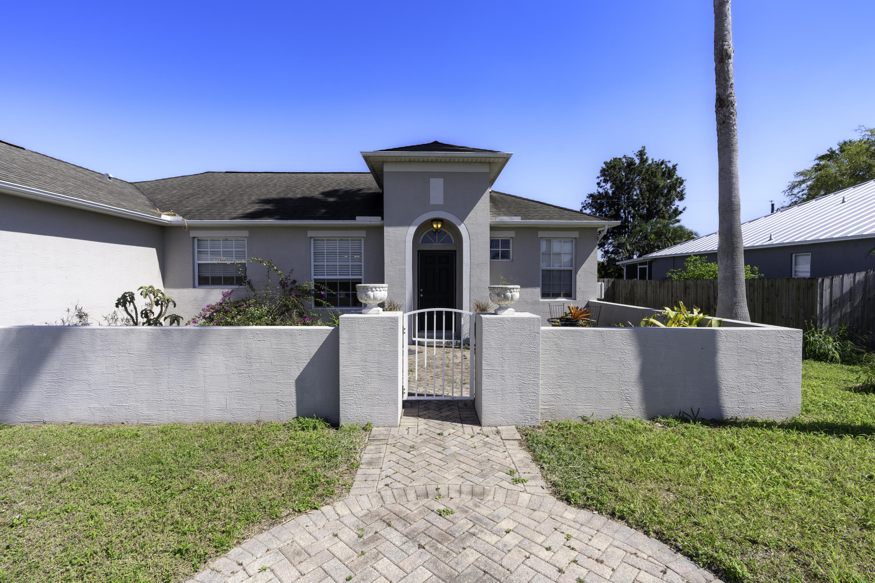 881 SW Bayshore Boulevard