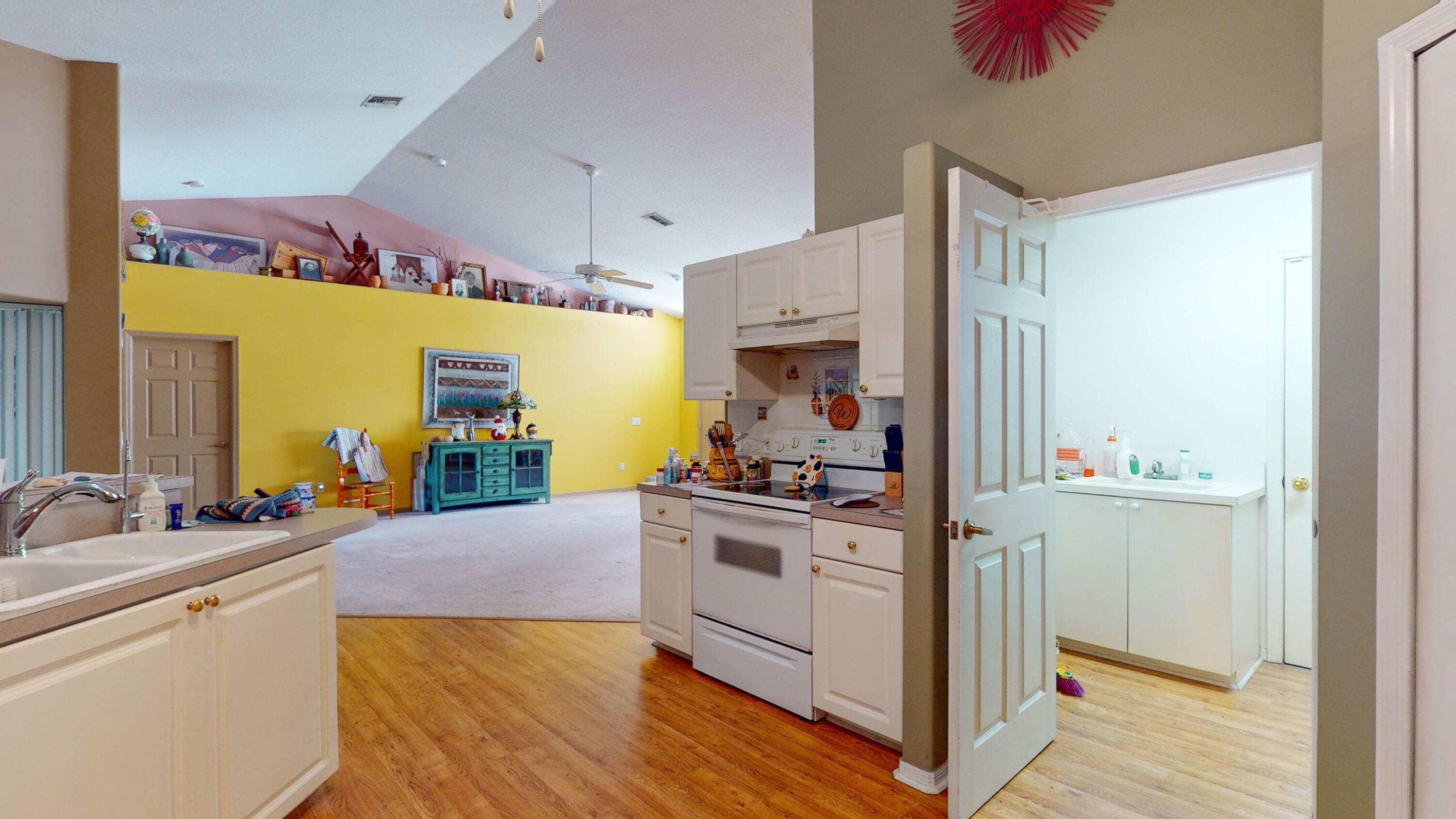386 Concha Drive