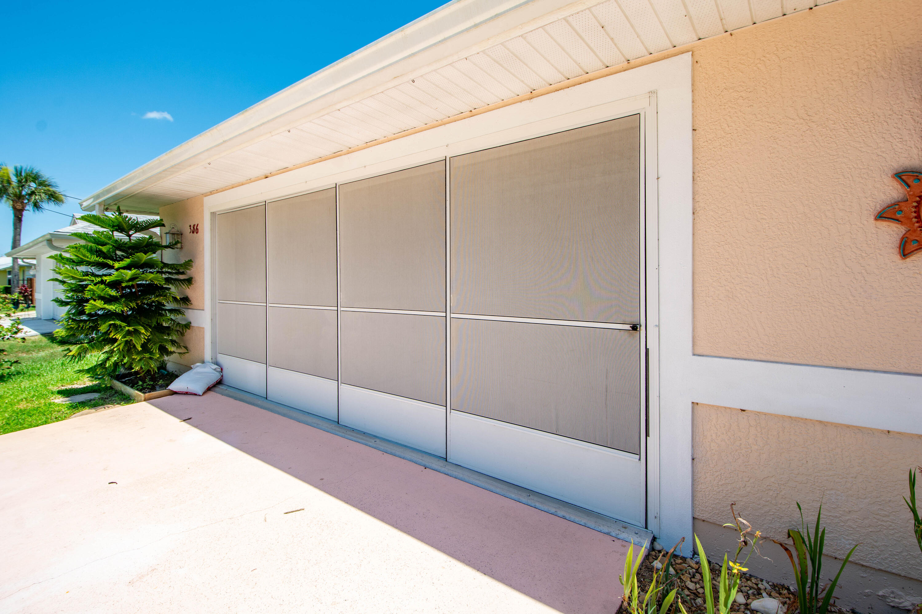 386 Concha Drive