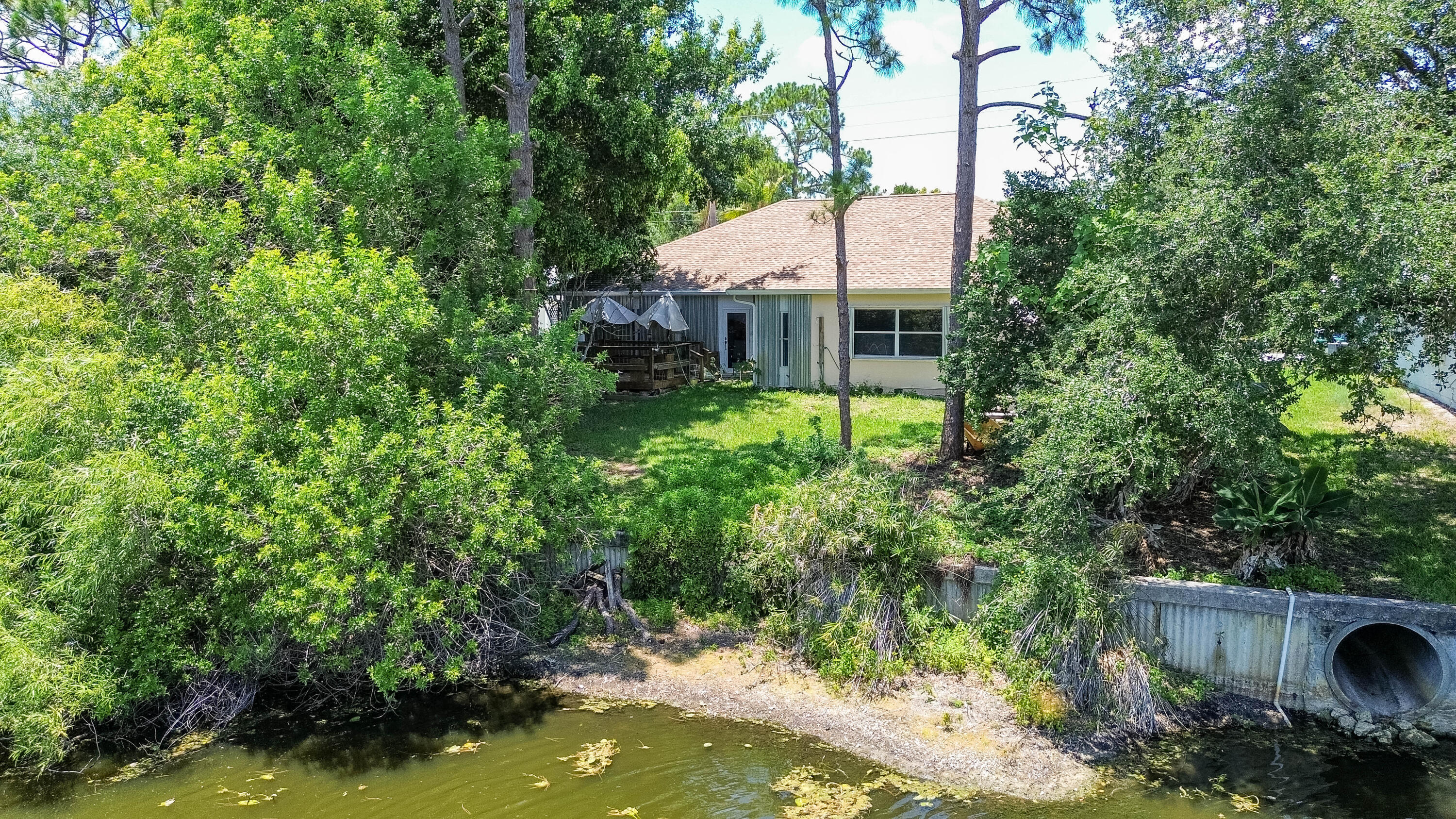 386 Concha Drive