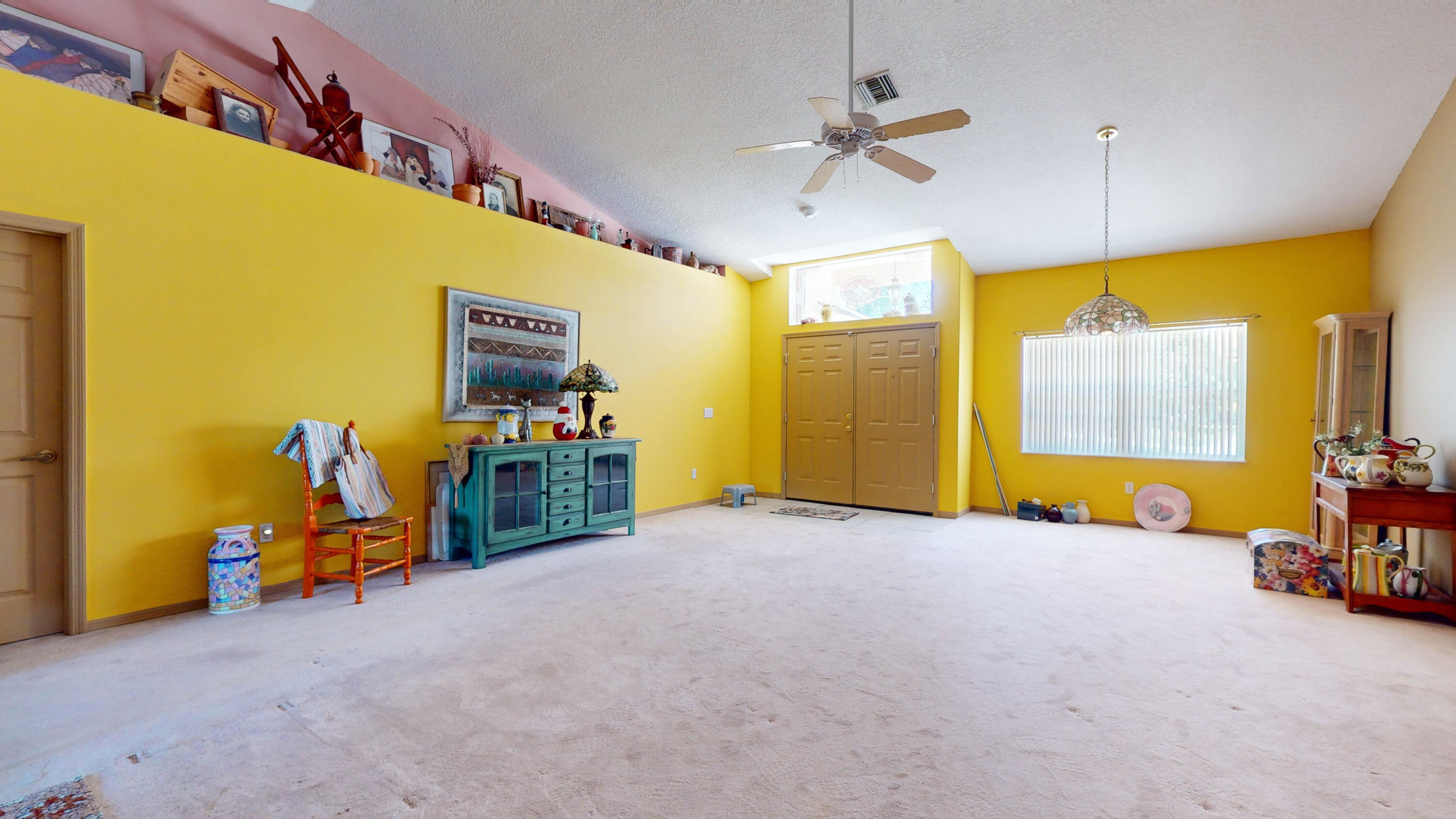 386 Concha Drive