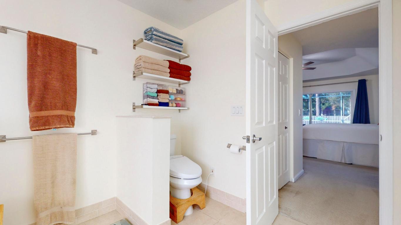 425 SW Dahled Avenue