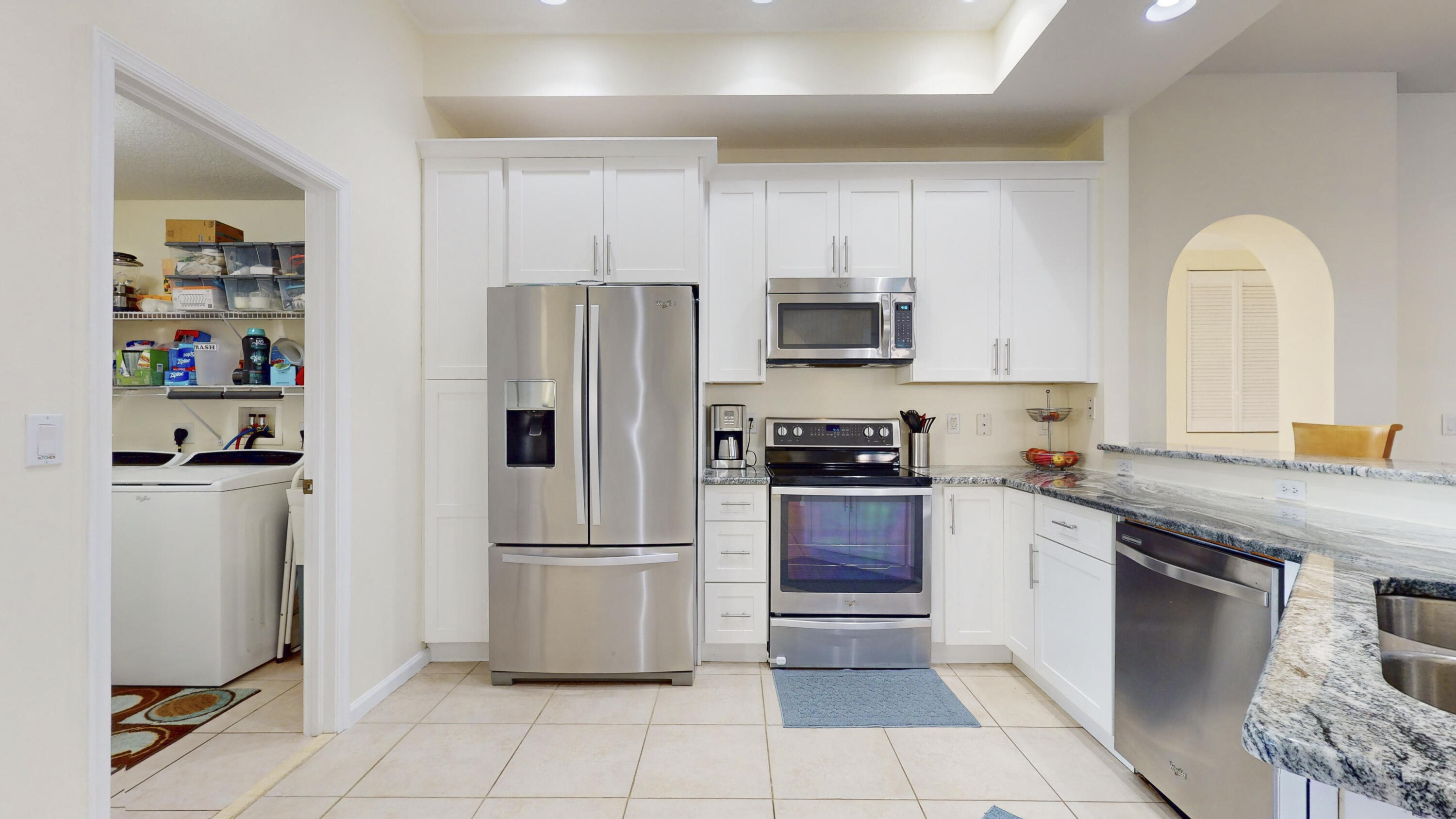 425 SW Dahled Avenue