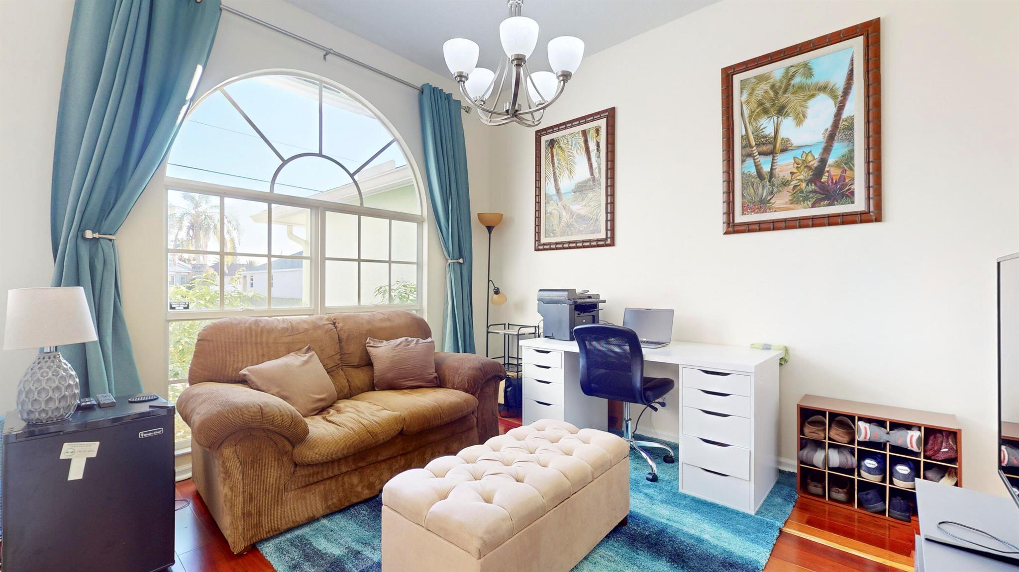 425 SW Dahled Avenue