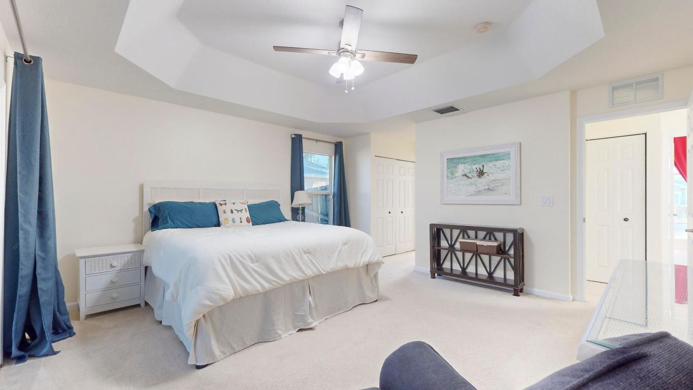 425 SW Dahled Avenue