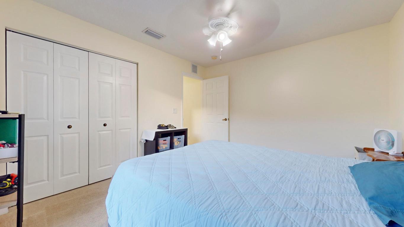 425 SW Dahled Avenue