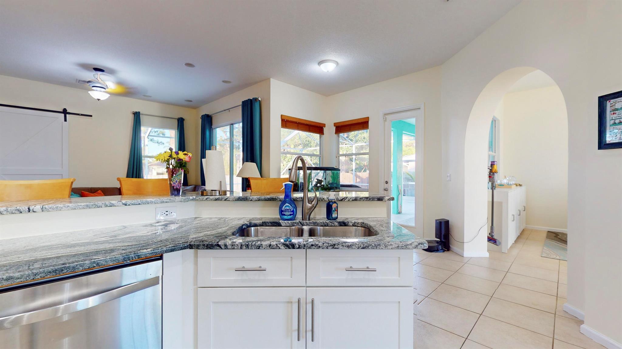 425 SW Dahled Avenue