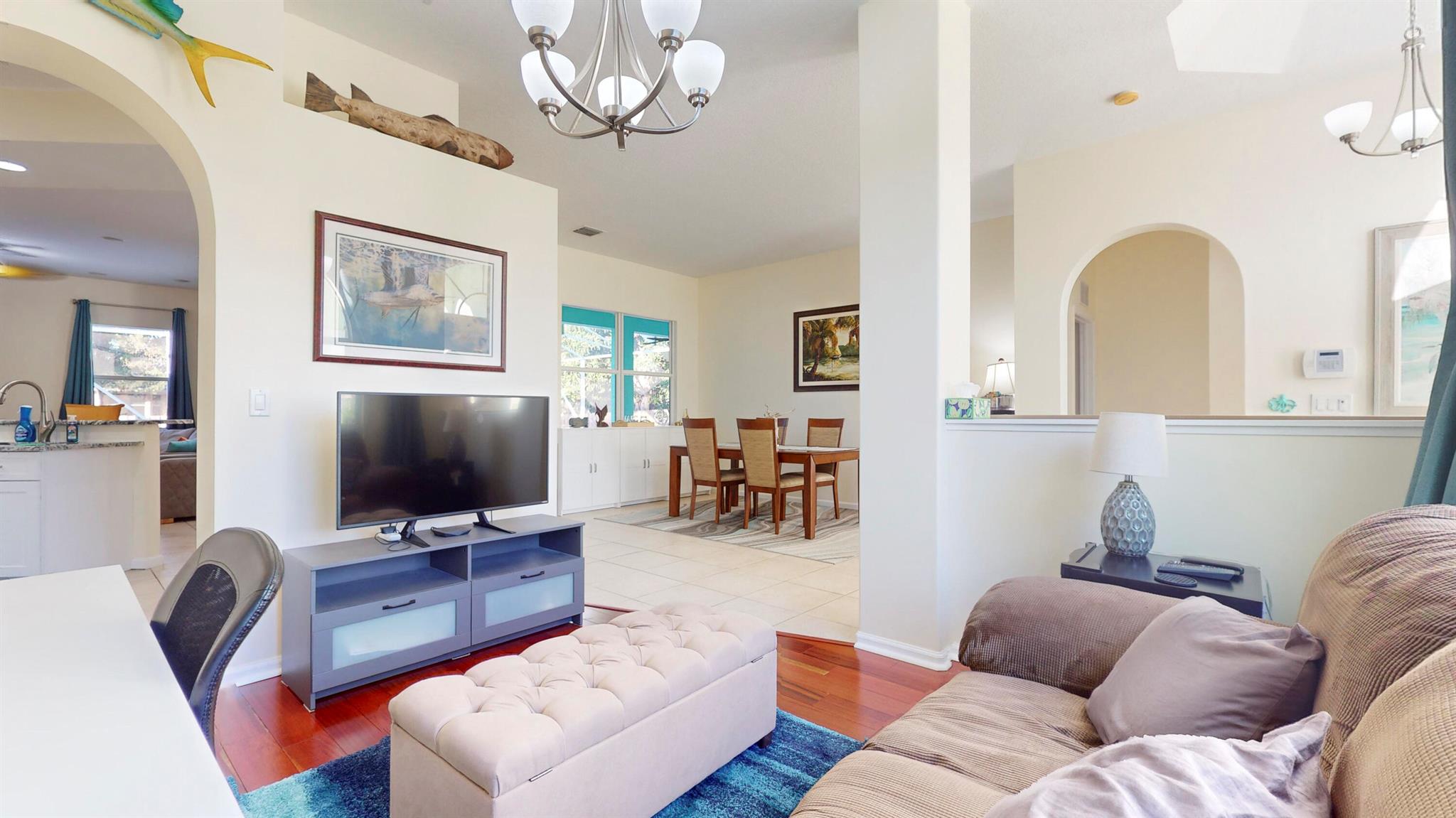 425 SW Dahled Avenue