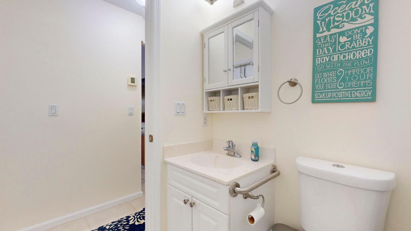 425 SW Dahled Avenue