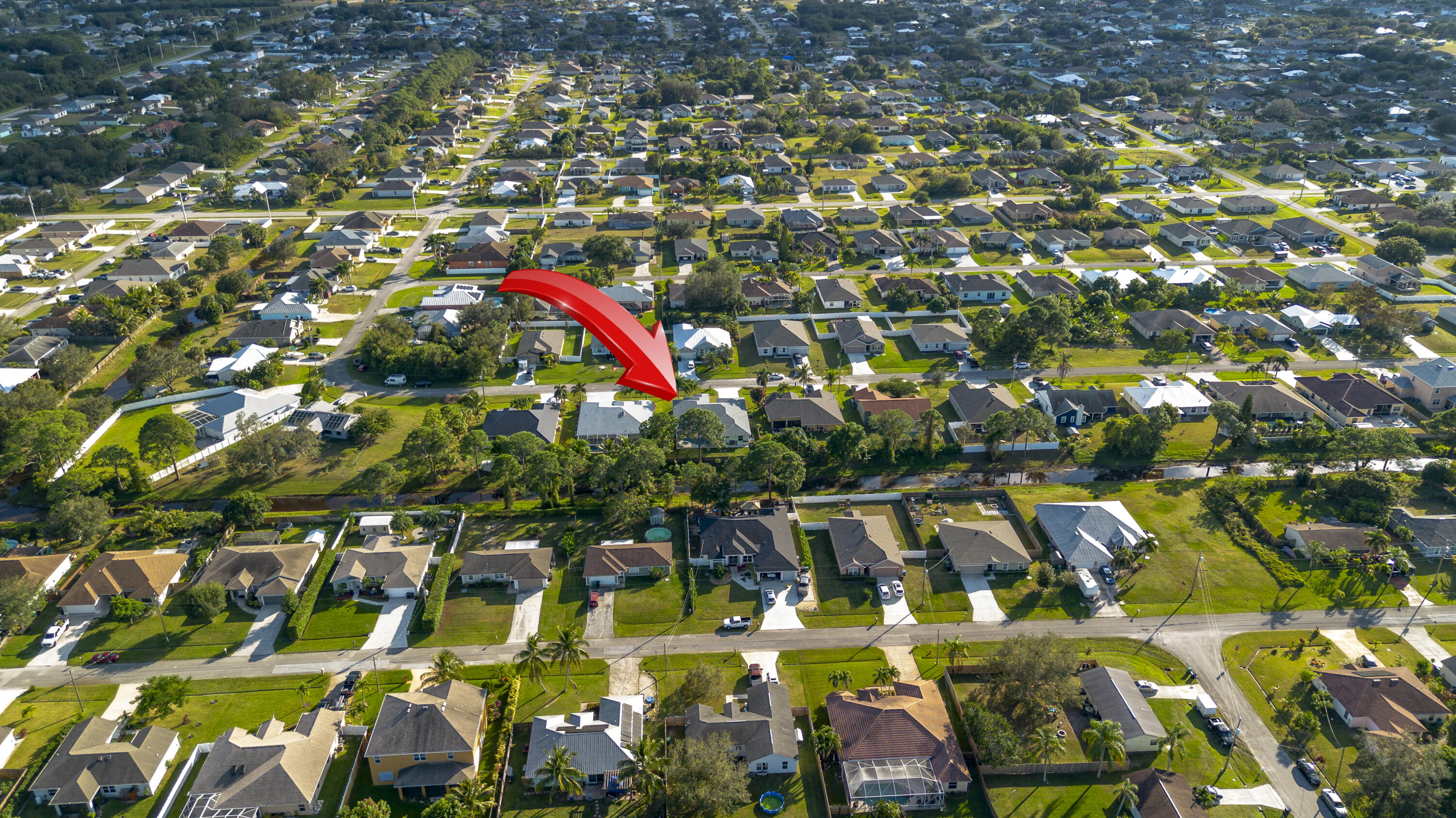 425 SW Dahled Avenue