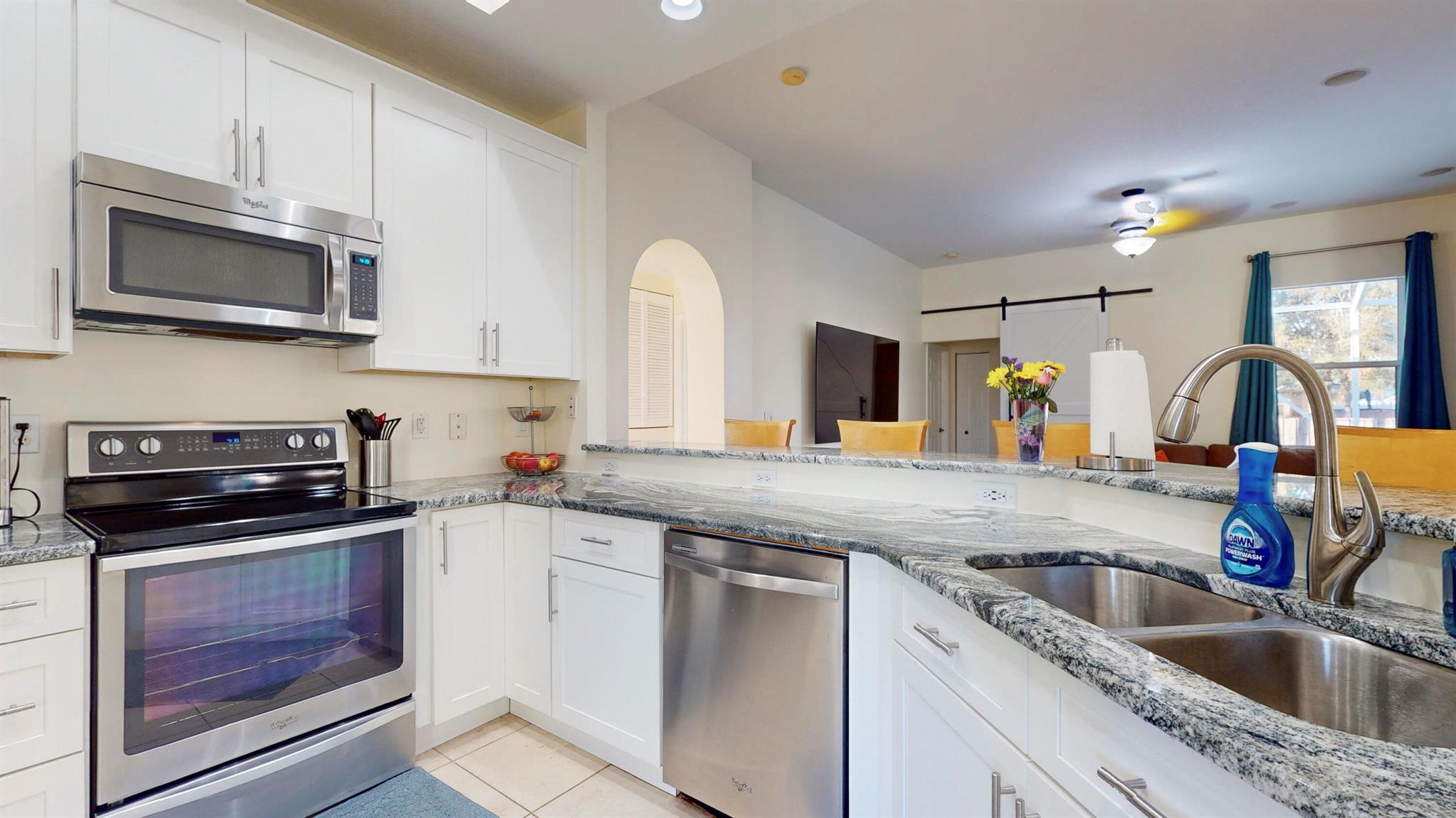 425 SW Dahled Avenue