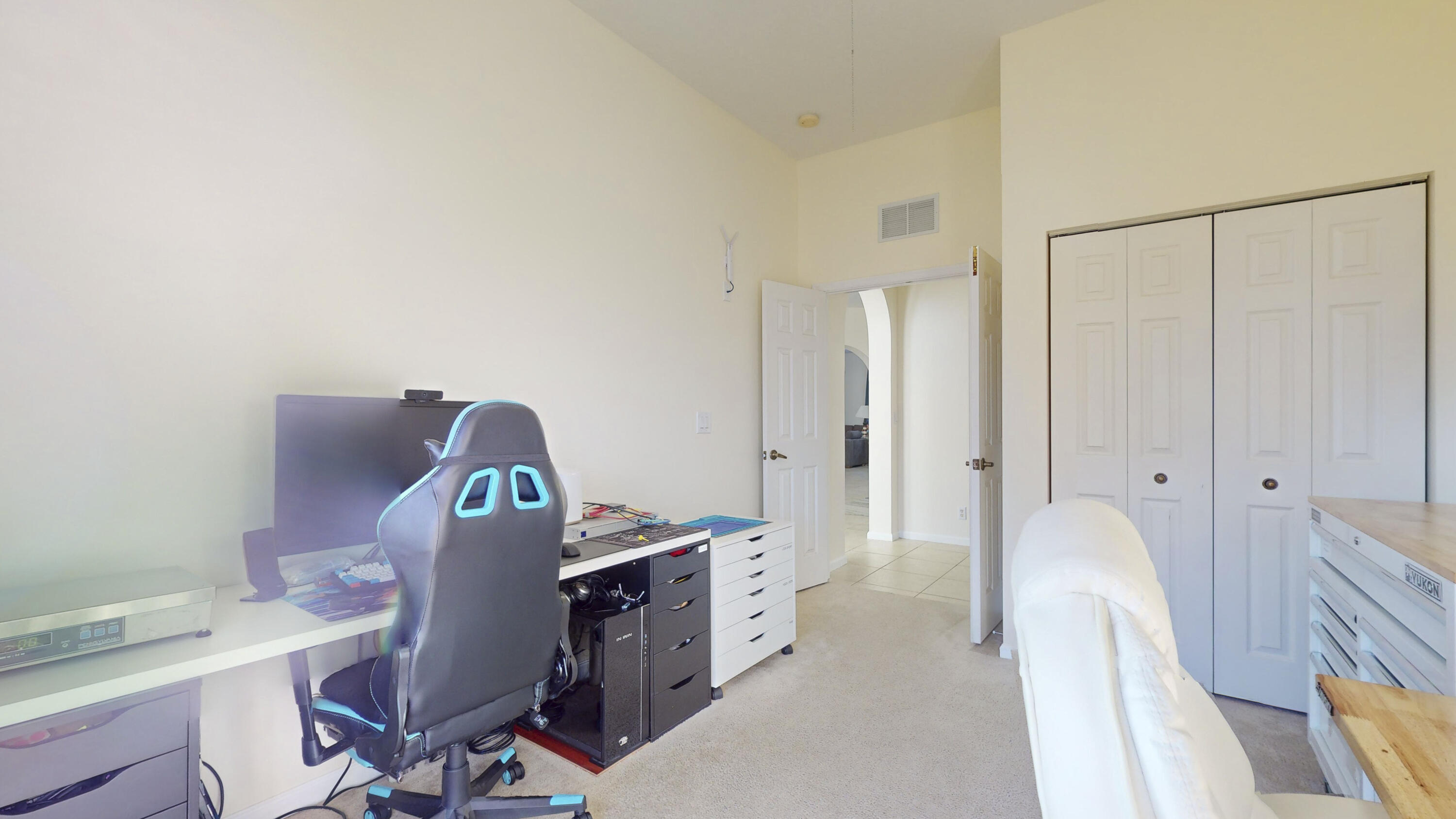 425 SW Dahled Avenue