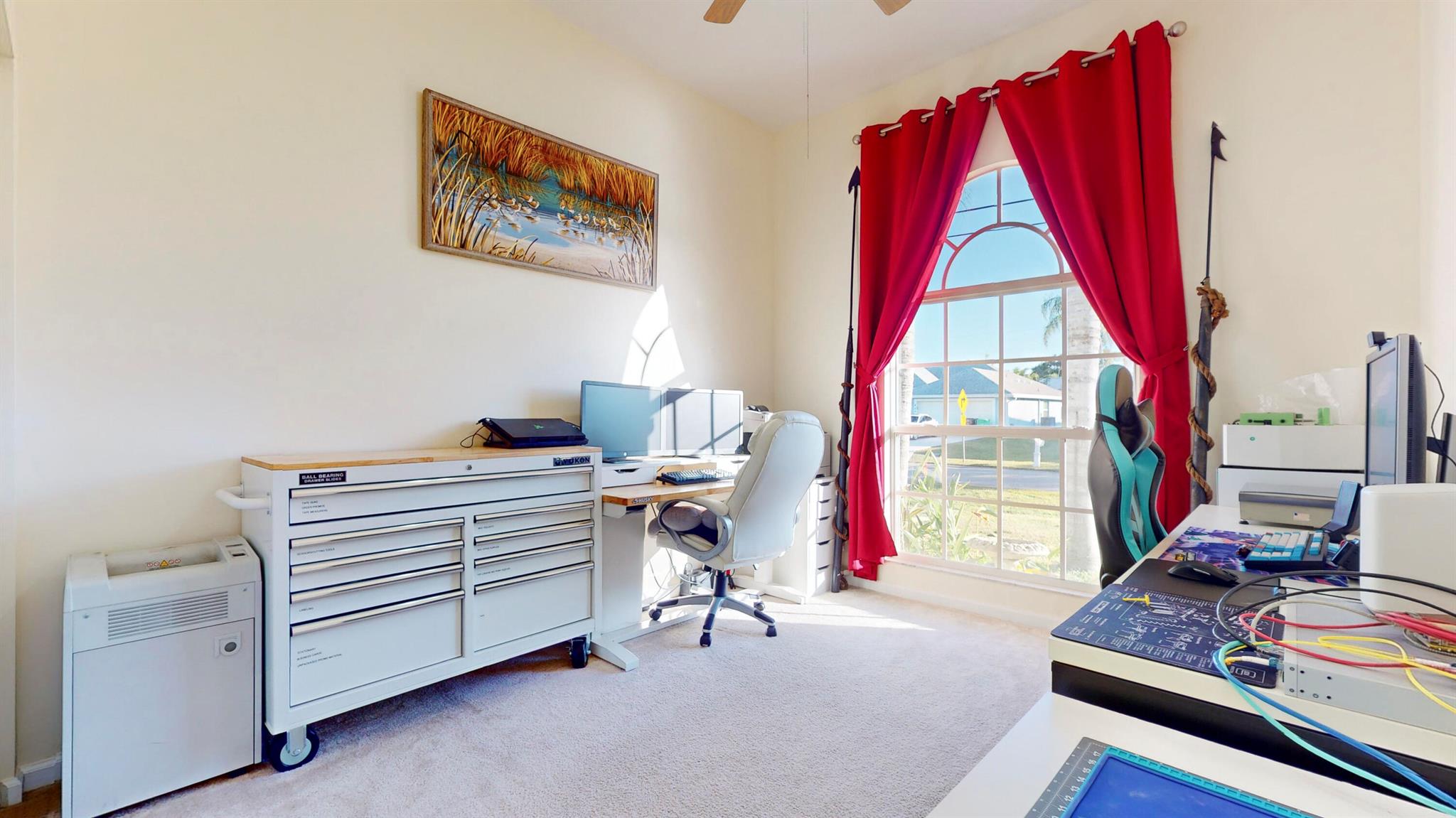 425 SW Dahled Avenue