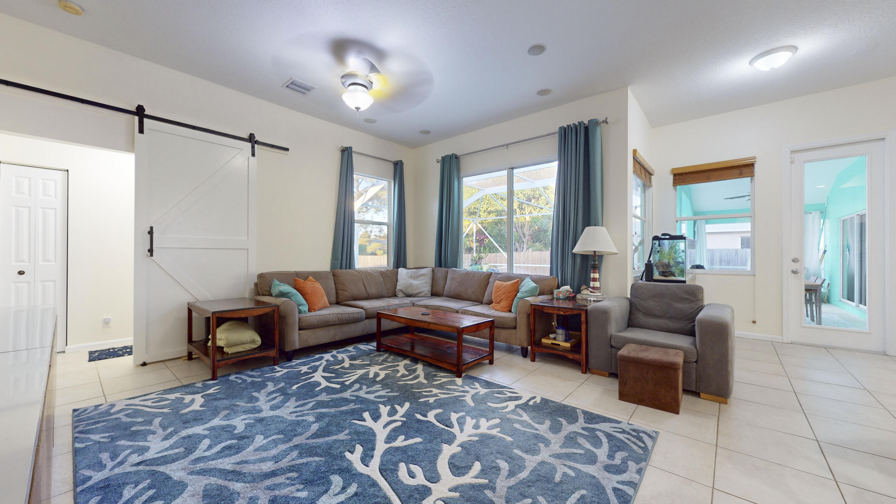 425 SW Dahled Avenue