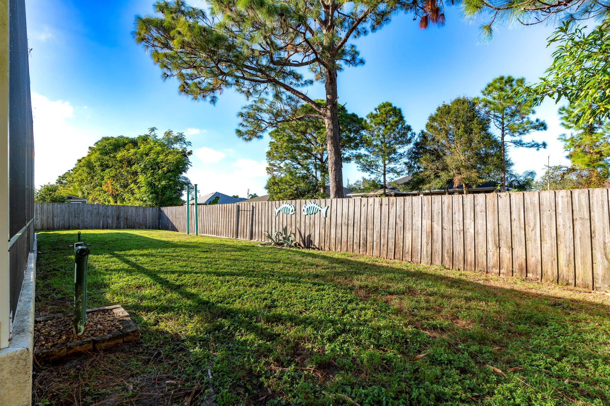 425 SW Dahled Avenue