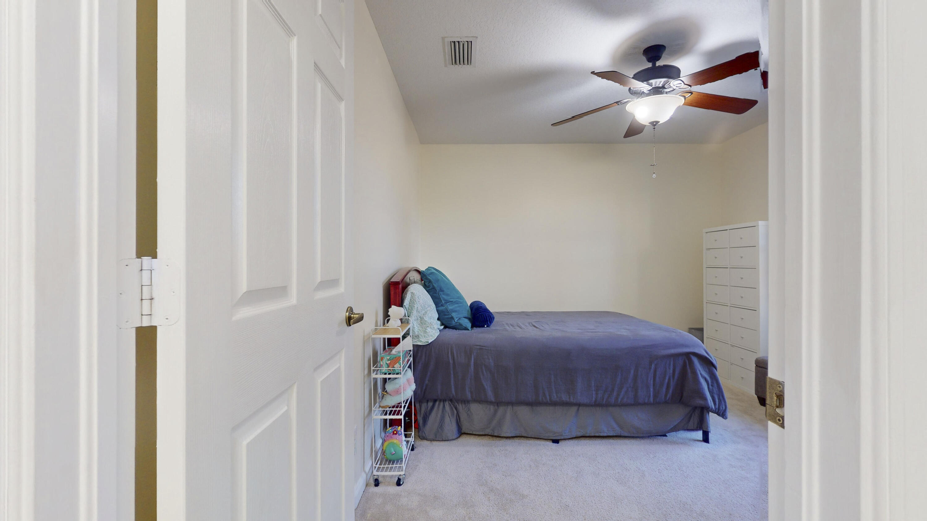 425 SW Dahled Avenue