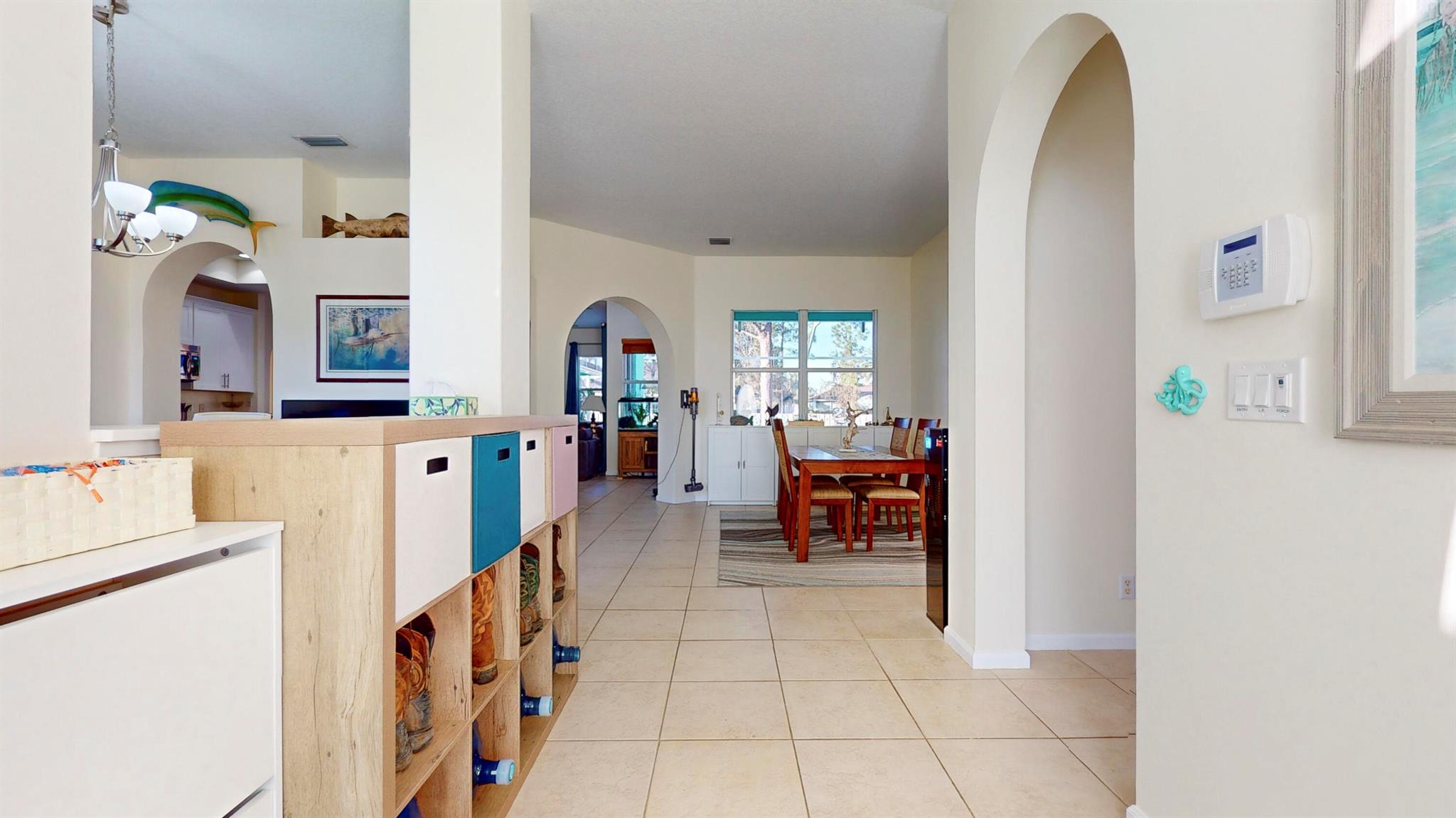 425 SW Dahled Avenue