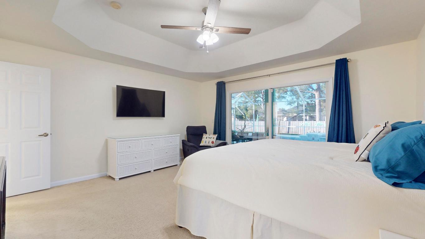 425 SW Dahled Avenue