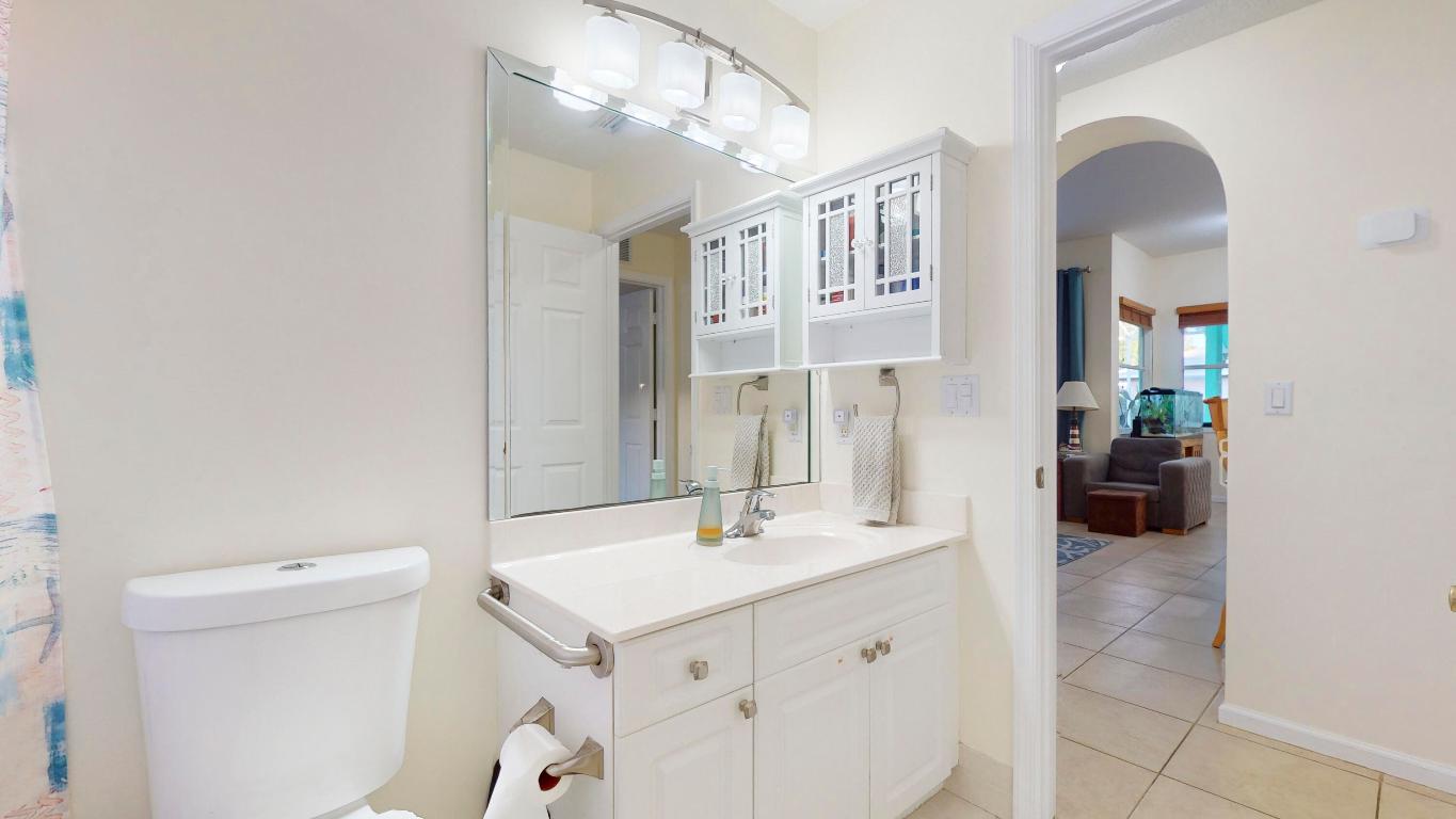 425 SW Dahled Avenue