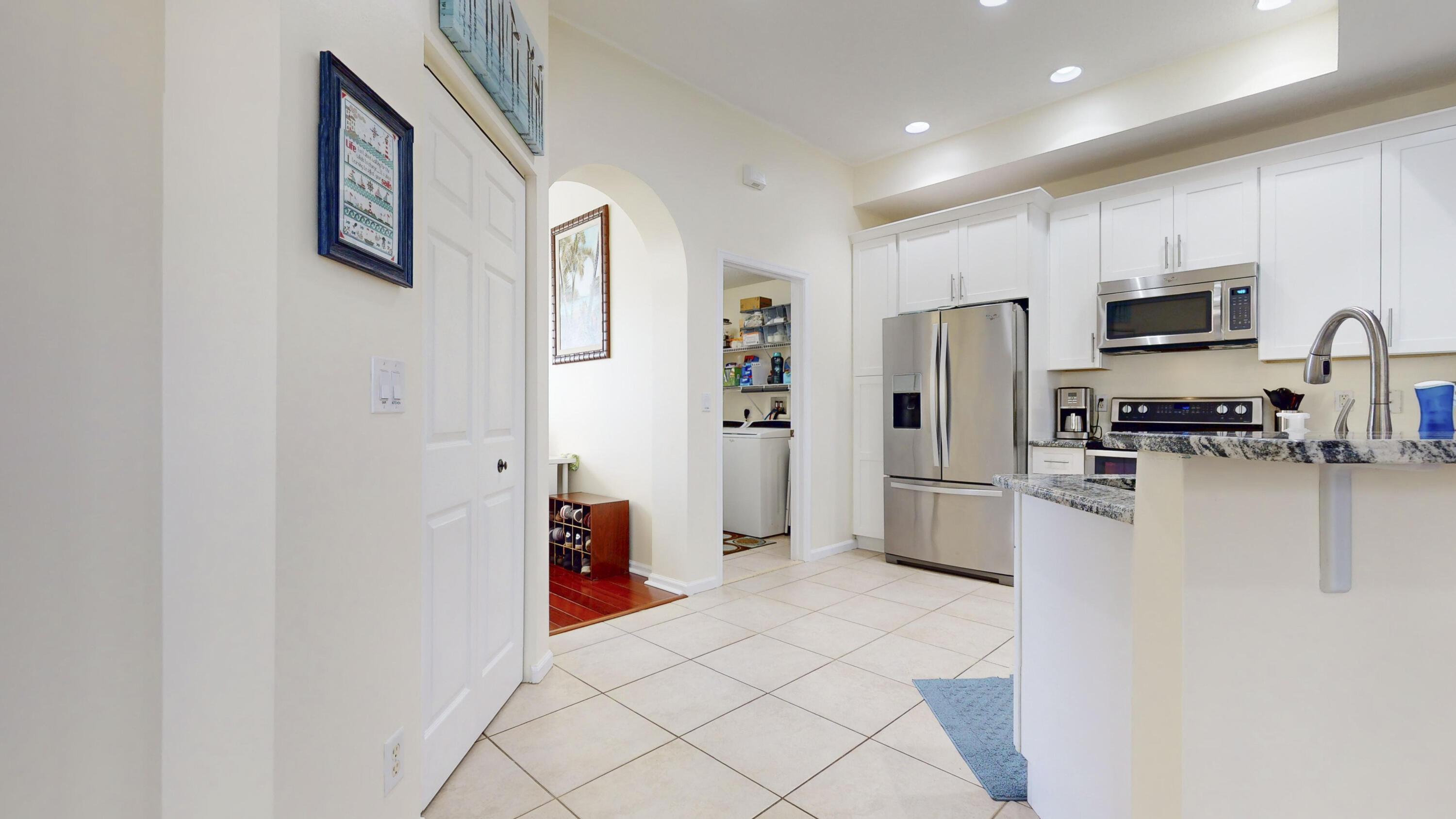 425 SW Dahled Avenue