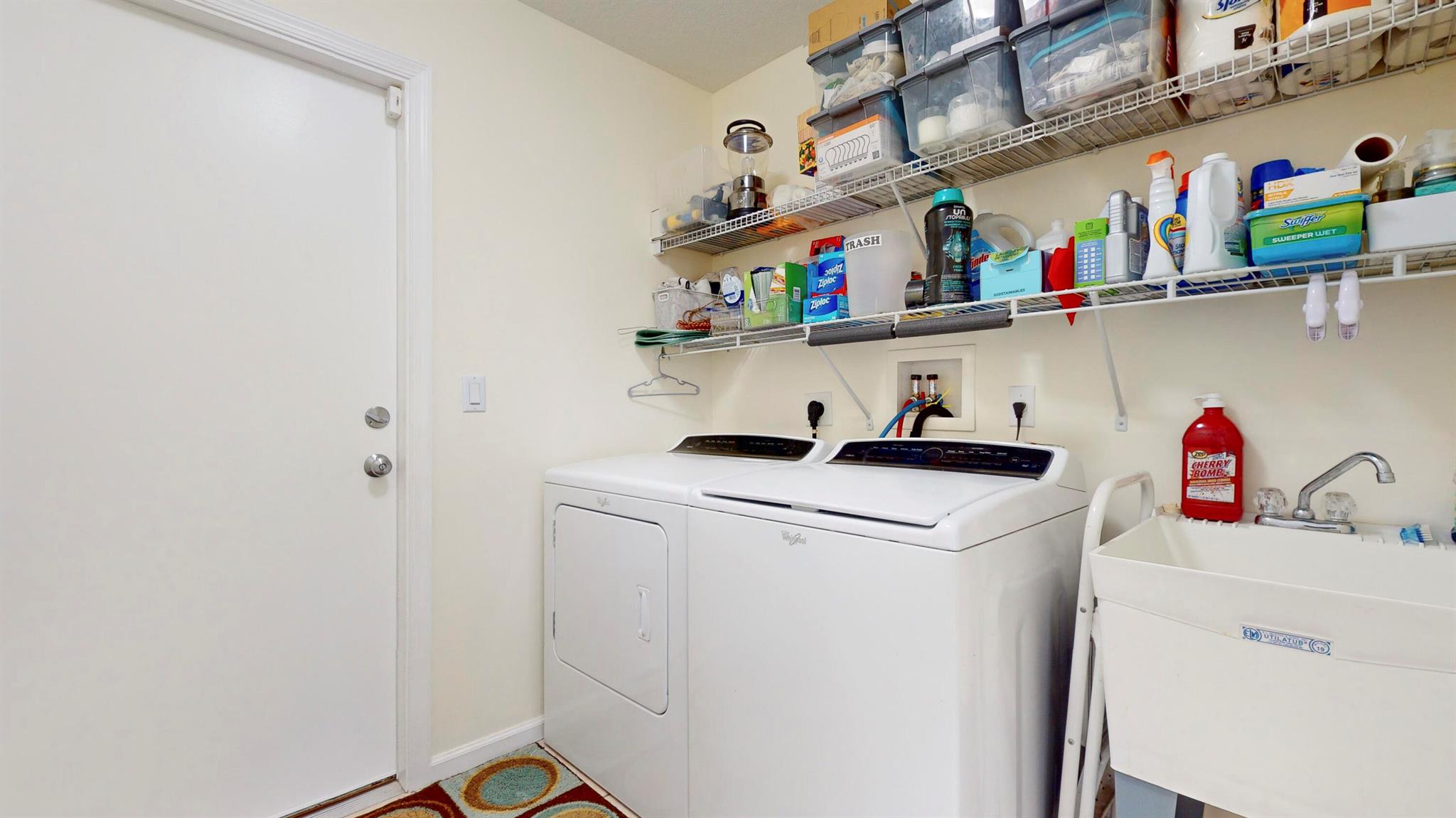 425 SW Dahled Avenue