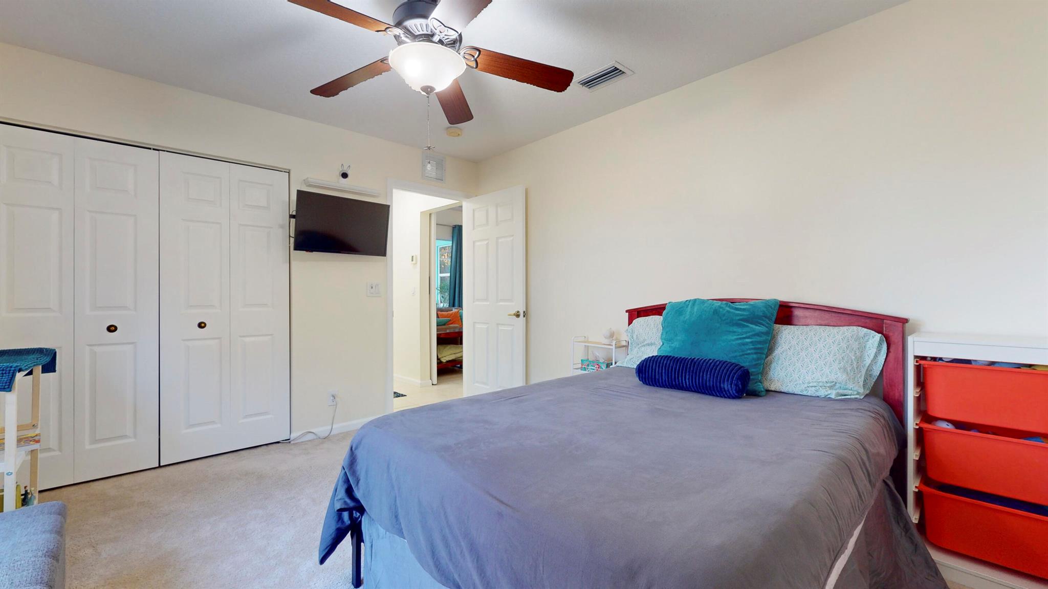 425 SW Dahled Avenue