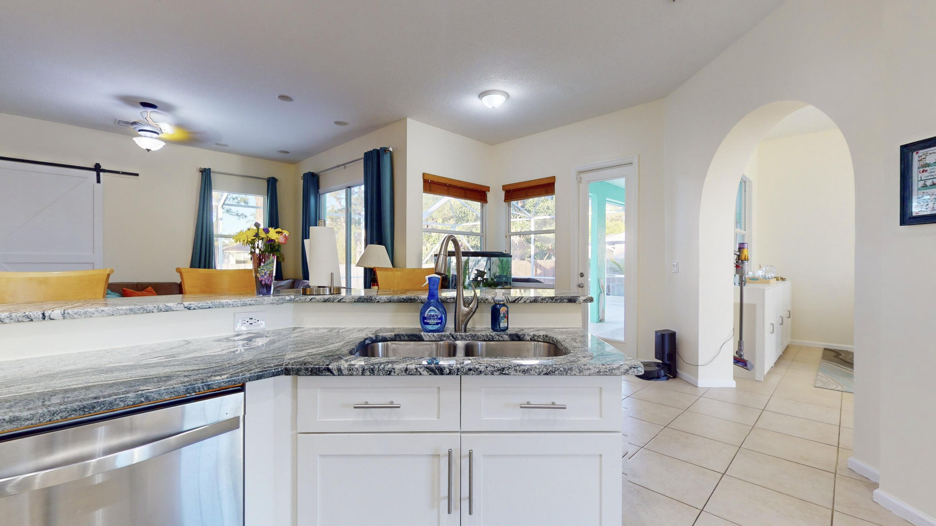 425 SW Dahled Avenue