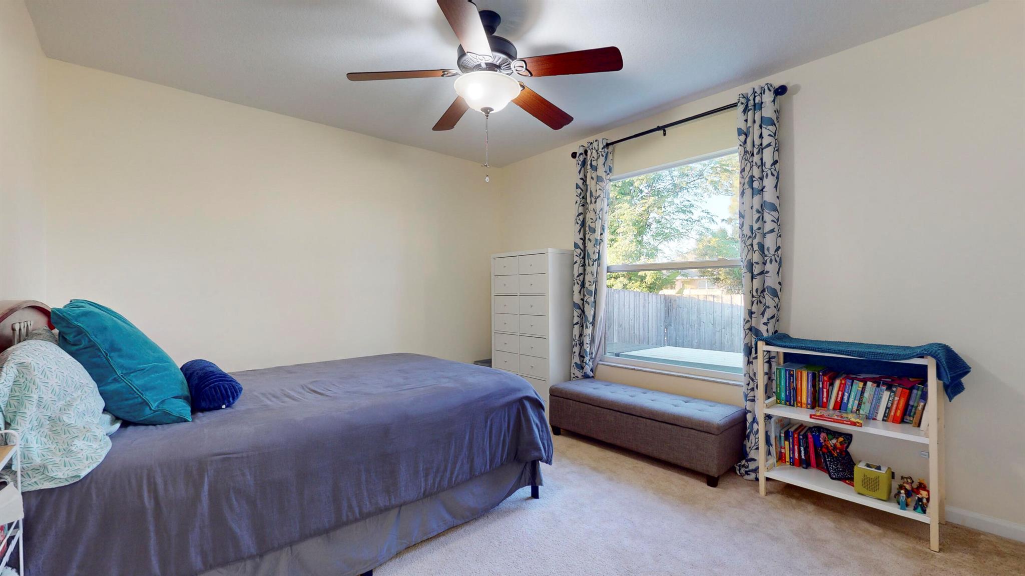 425 SW Dahled Avenue