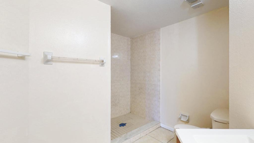 1530 SE Royal Green Circle N105
