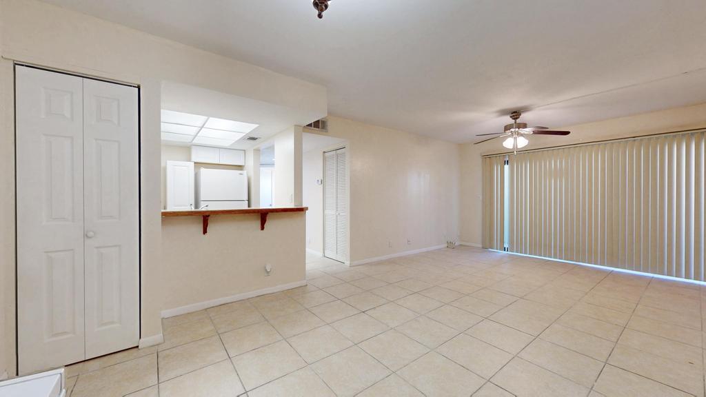 1530 SE Royal Green Circle N105