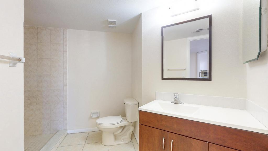 1530 SE Royal Green Circle N105