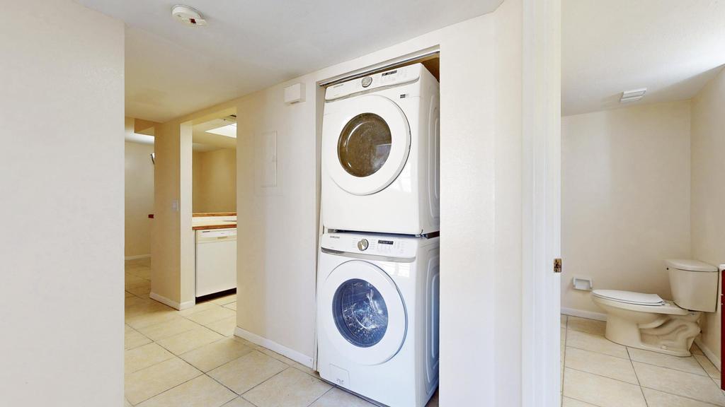 1530 SE Royal Green Circle N105