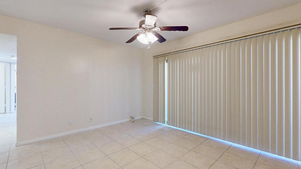 1530 SE Royal Green Circle N105
