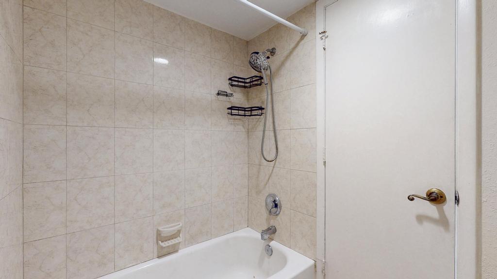 1530 SE Royal Green Circle N105