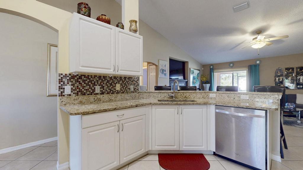 435 SW Ridgecrest Drive
