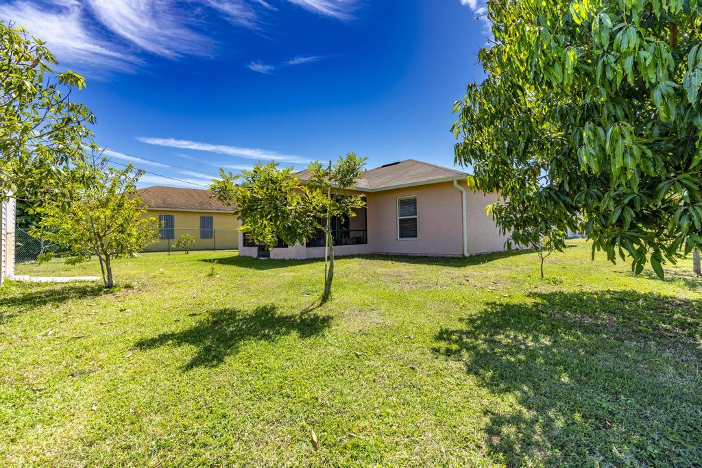 435 SW Ridgecrest Drive