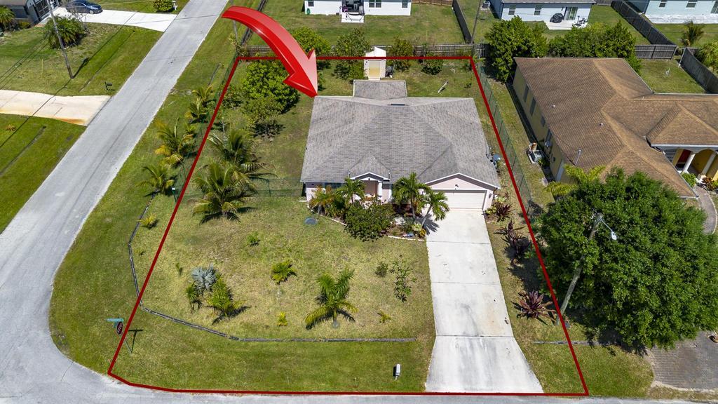 435 SW Ridgecrest Drive
