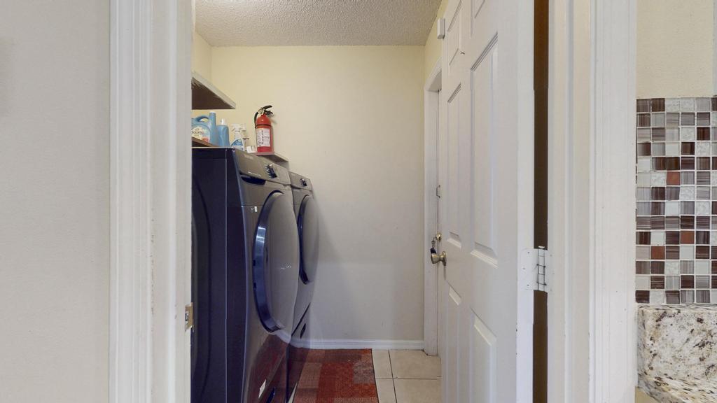 435 SW Ridgecrest Drive