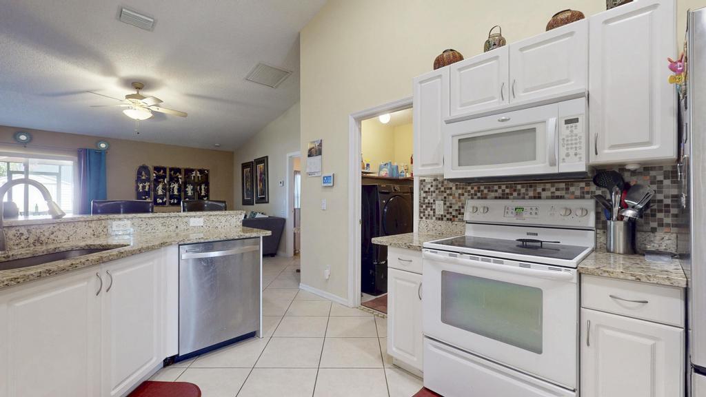 435 SW Ridgecrest Drive