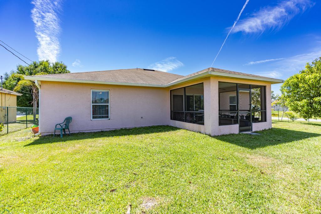 435 SW Ridgecrest Drive