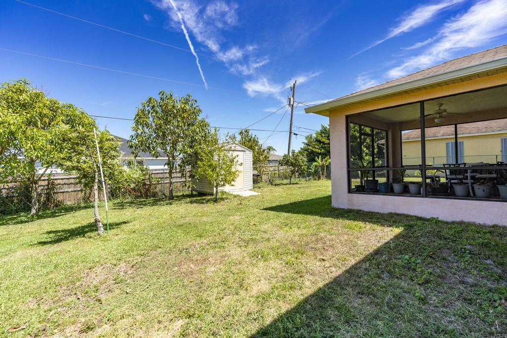 435 SW Ridgecrest Drive