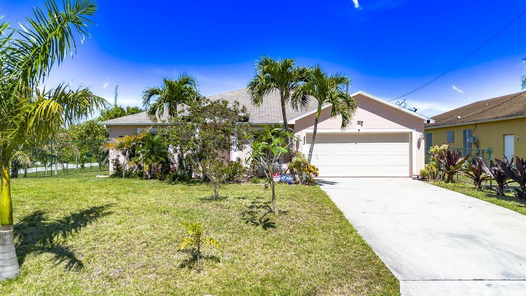 435 SW Ridgecrest Drive