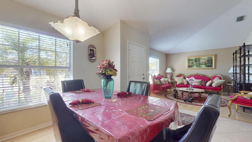 435 SW Ridgecrest Drive
