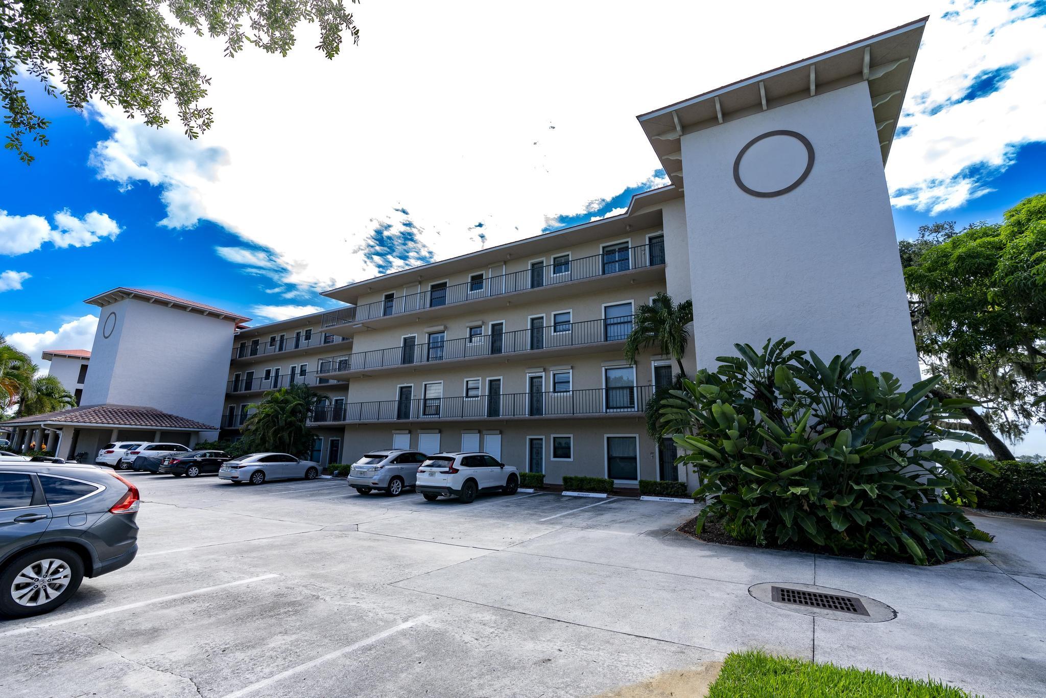 624 SW St Lucie Crescent 302