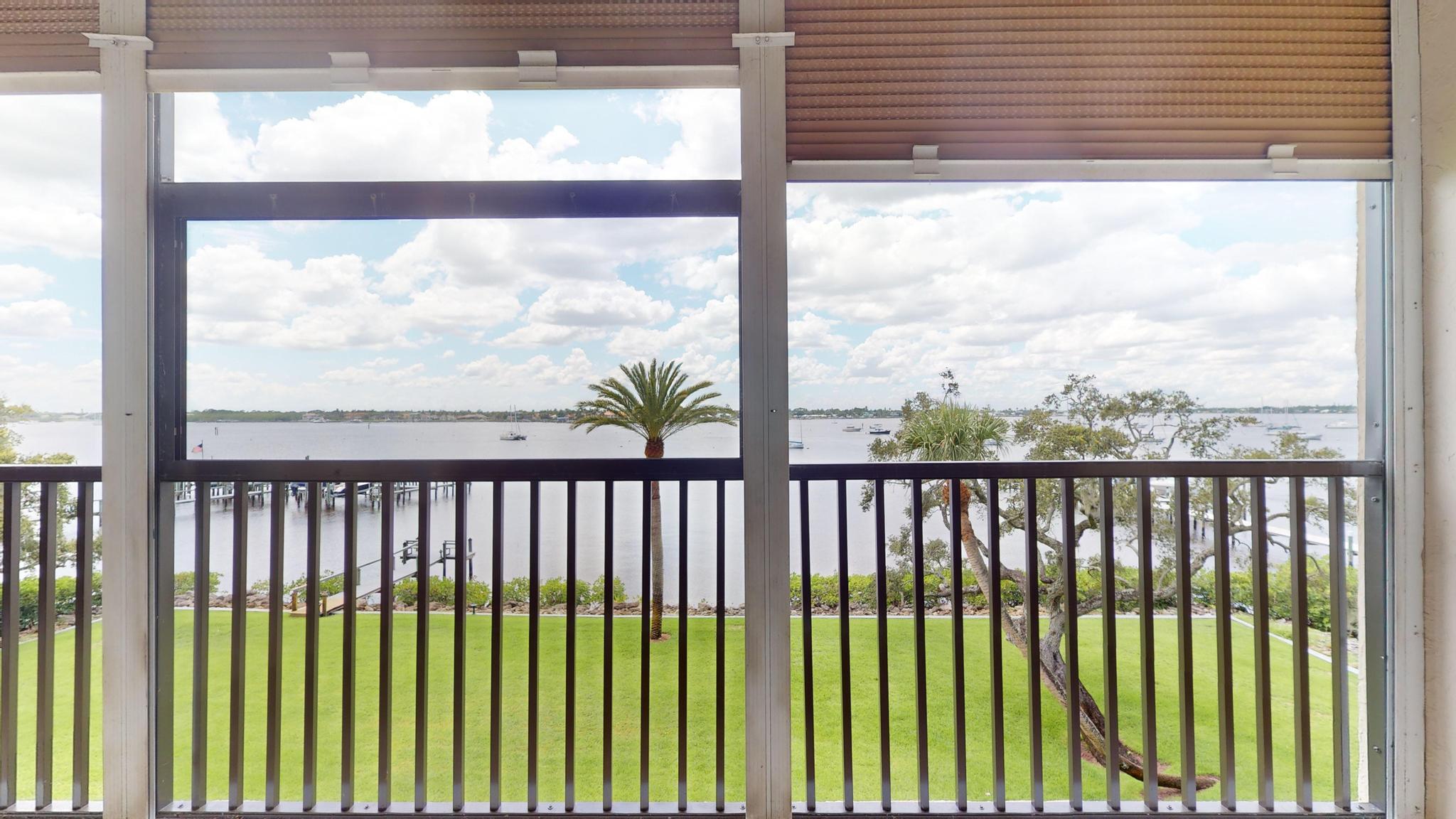 624 SW St Lucie Crescent 302