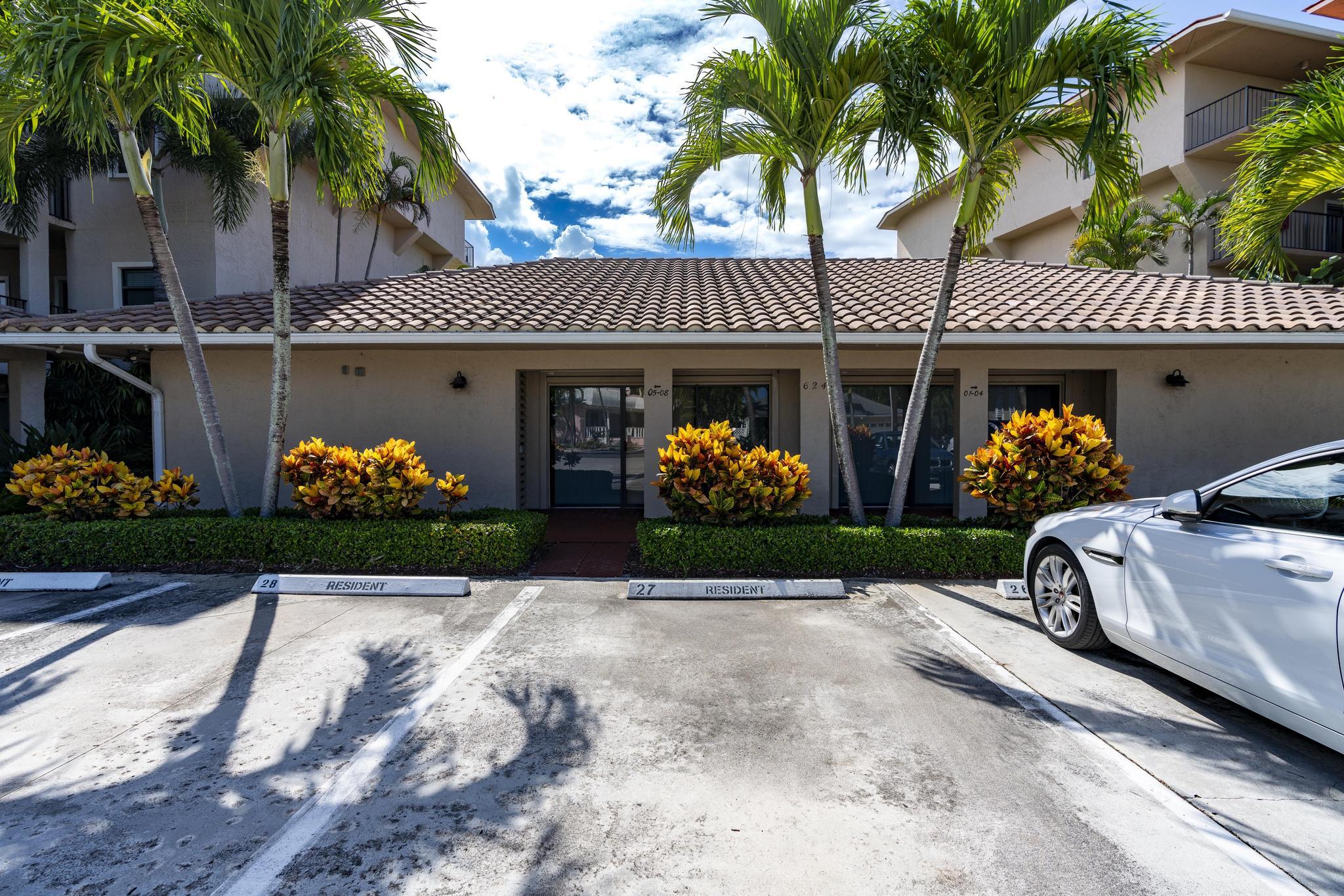 624 SW St Lucie Crescent 302