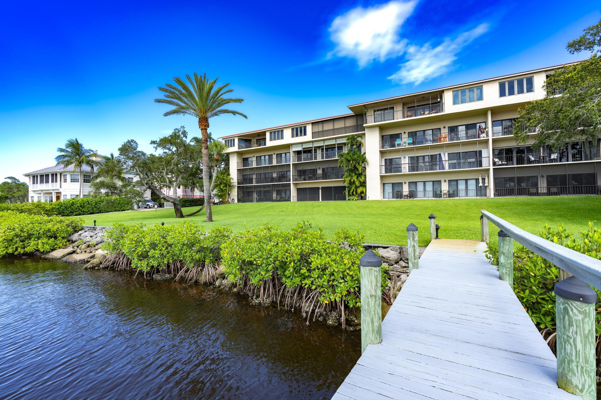 624 SW St Lucie Crescent 302