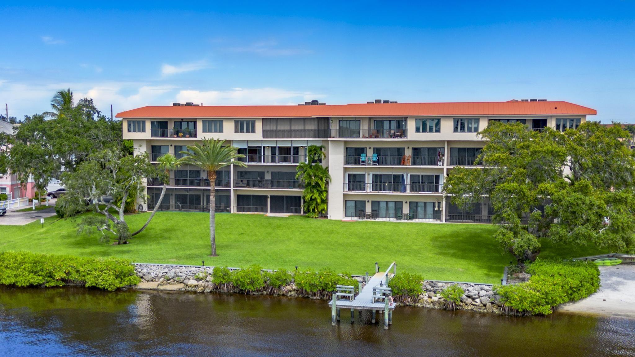 624 SW St Lucie Crescent 302