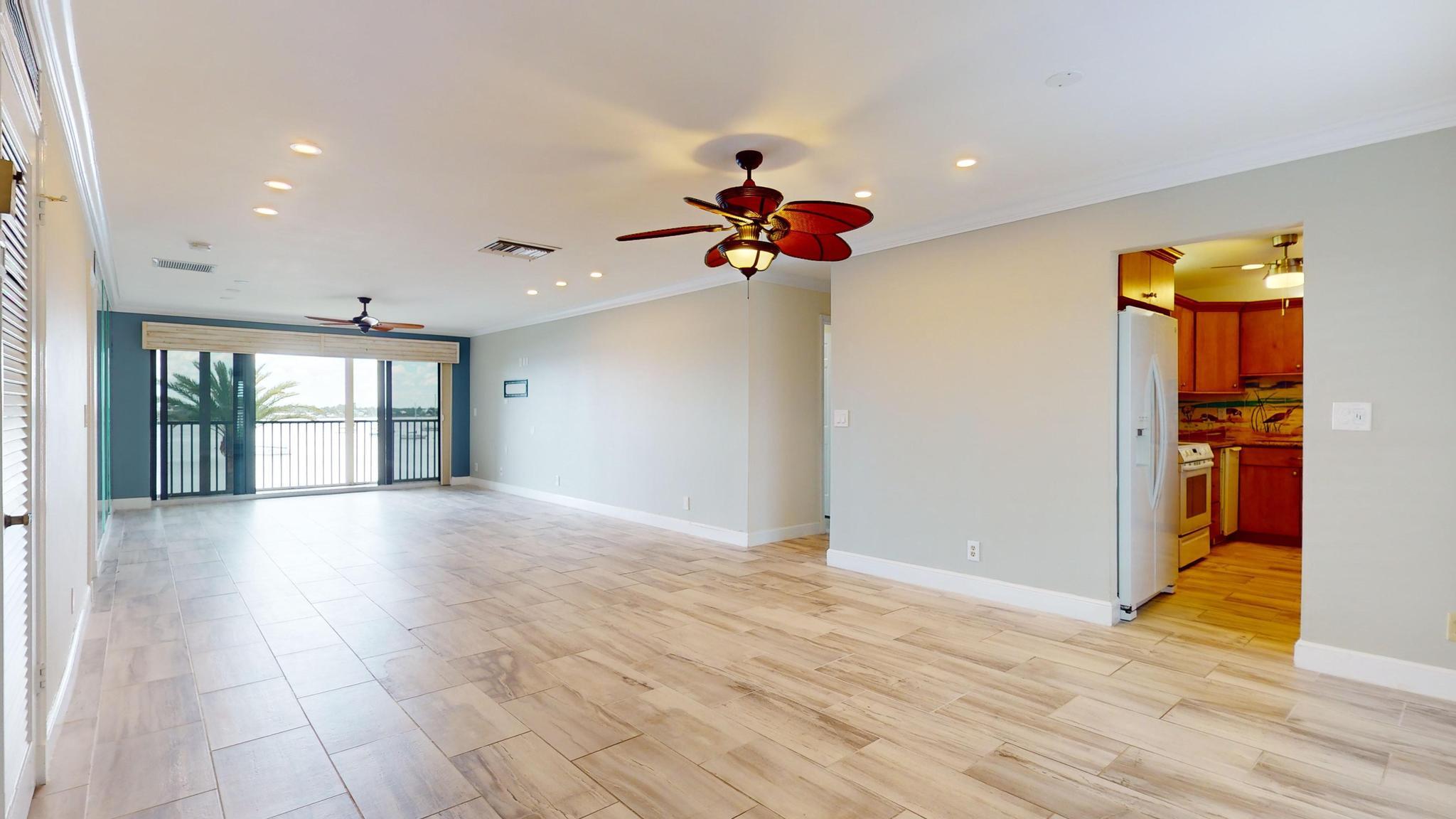 624 SW St Lucie Crescent 302