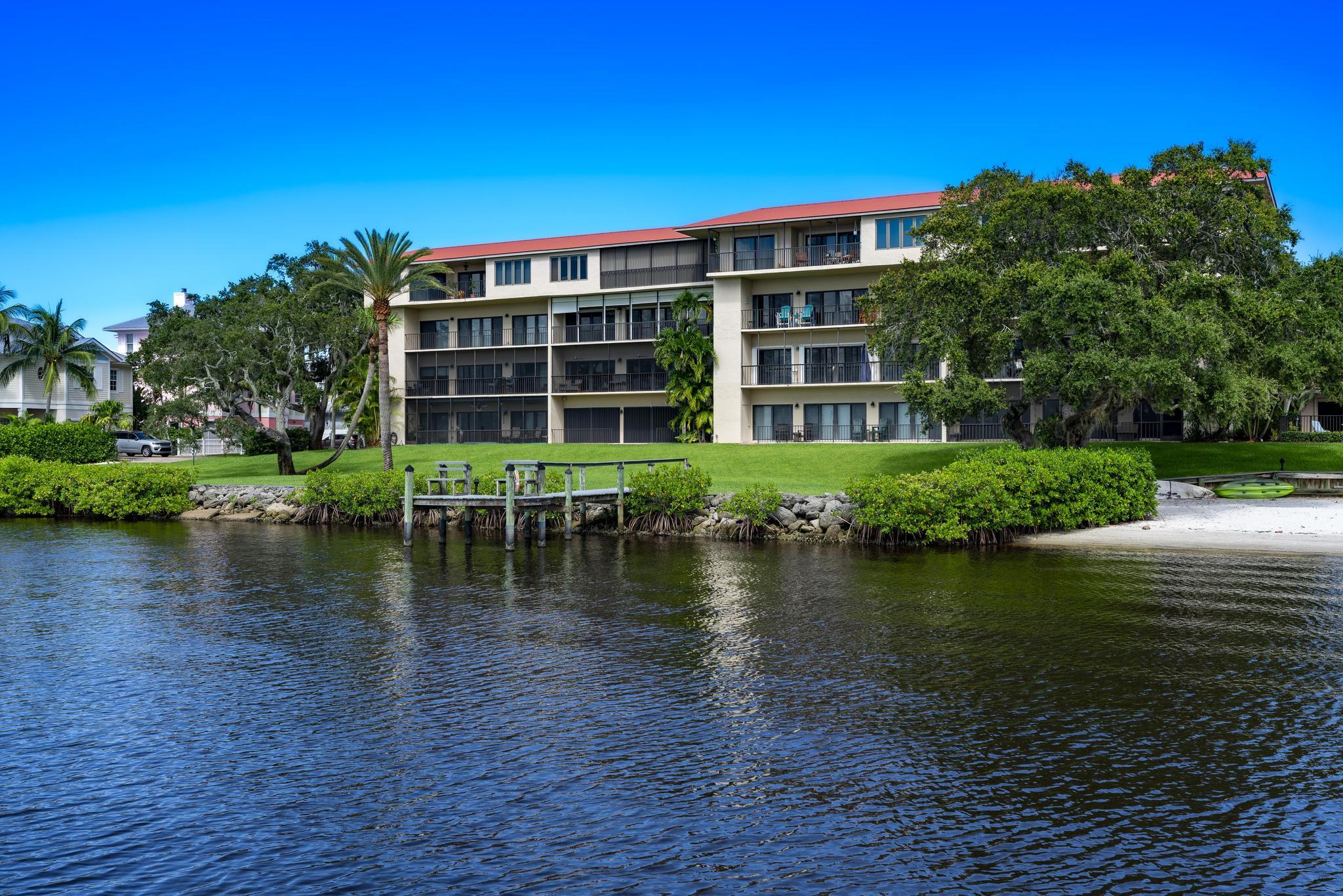 624 SW St Lucie Crescent 302